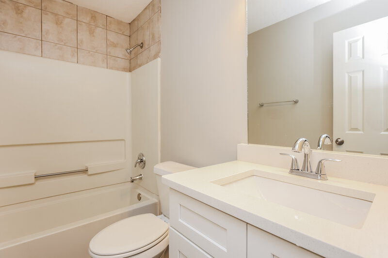 2,000/Mo, 2462 Briar Knoll Rd Lithonia, GA 30058 Bathroom View