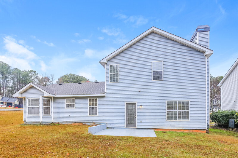 2,000/Mo, 2462 Briar Knoll Rd Lithonia, GA 30058 Rear View