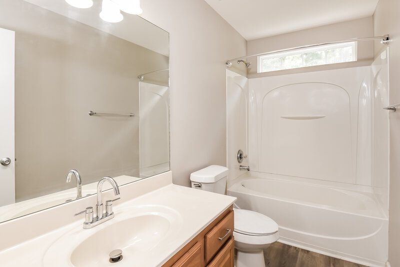 2,080/Mo, 6225 Smoke Ridge Ln Cumming, GA 30041 Bathroom View