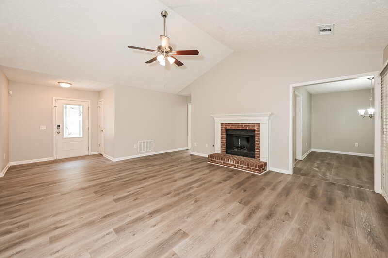 2,330/Mo, 85 Paris Dr Lawrenceville, GA 30043 Living Room View 2