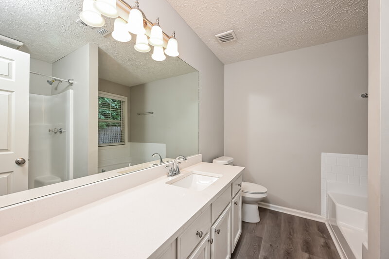 2,330/Mo, 85 Paris Dr Lawrenceville, GA 30043 Main Bathroom View