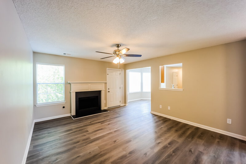 2,115/Mo, 105 Waters Edge Way Fayetteville, GA 30215 Living Room View 2