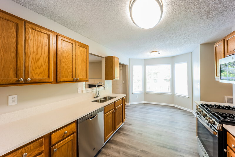 2,115/Mo, 105 Waters Edge Way Fayetteville, GA 30215 Kitchen View