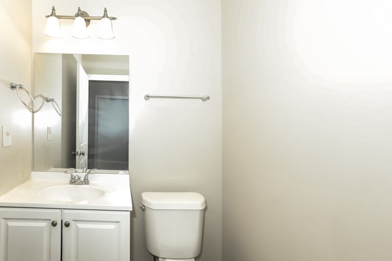 2,155/Mo, 1456 Arbor Pl Dr Morrow, GA 30260 Bathroom View 2