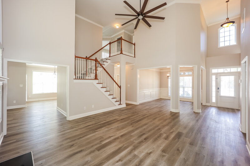 2,520/Mo, 106 Fairway Dr Newnan, GA 30265 Living Room View