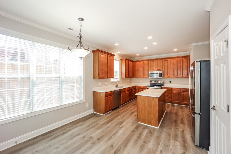 2,520/Mo, 106 Fairway Dr Newnan, GA 30265 Kitchen View