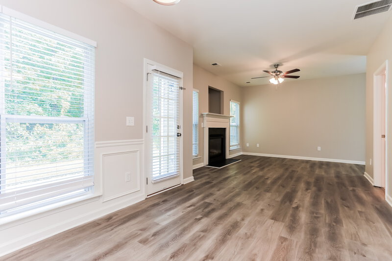 1,960/Mo, 76 Darbys Run Ct Hiram, GA 30141 Living Room View