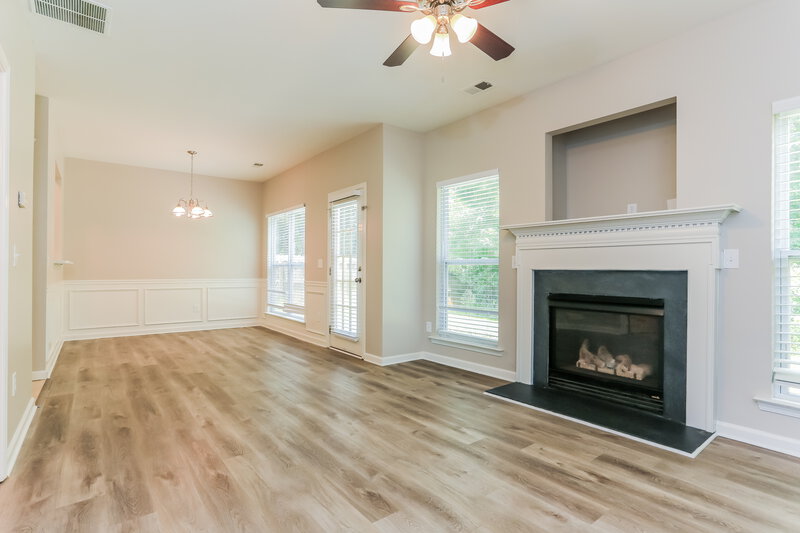 1,960/Mo, 76 Darbys Run Ct Hiram, GA 30141 Living Room View 2