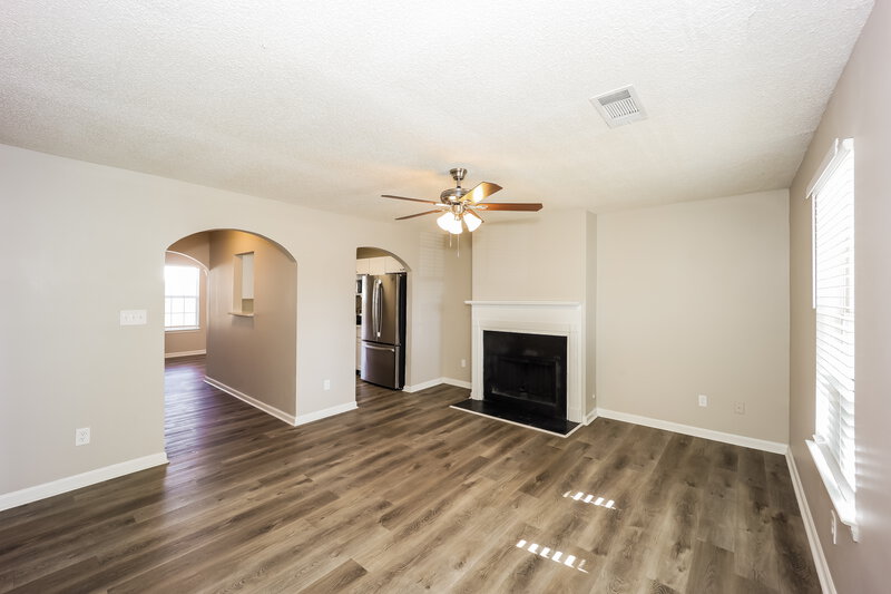 1,755/Mo, 3005 Meadow Glen Pass Fairburn, GA 30213 Living Room View