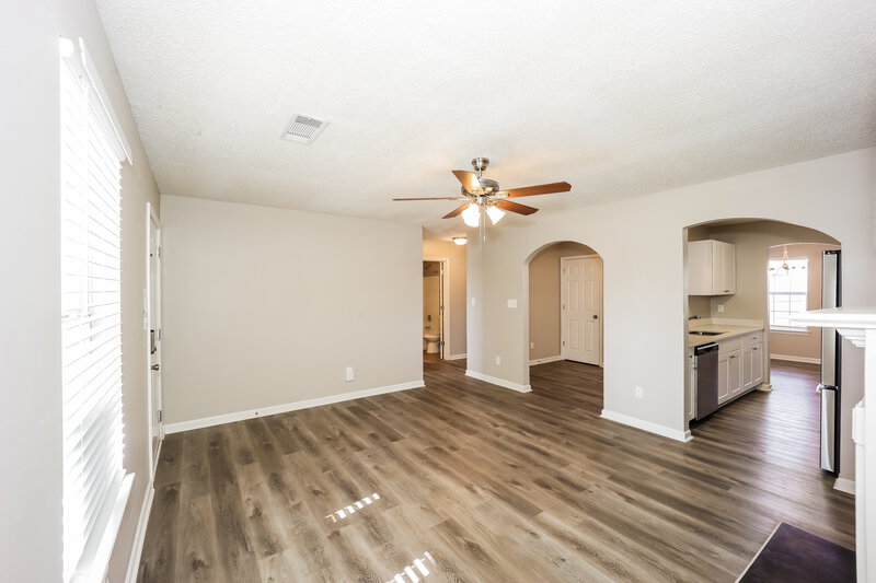 1,755/Mo, 3005 Meadow Glen Pass Fairburn, GA 30213 Living Room View 2