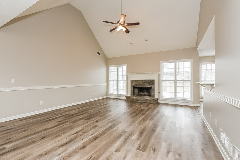 2,900/Mo, 953 Saddle Brooke Dr Dallas, GA 30132 Living Room View