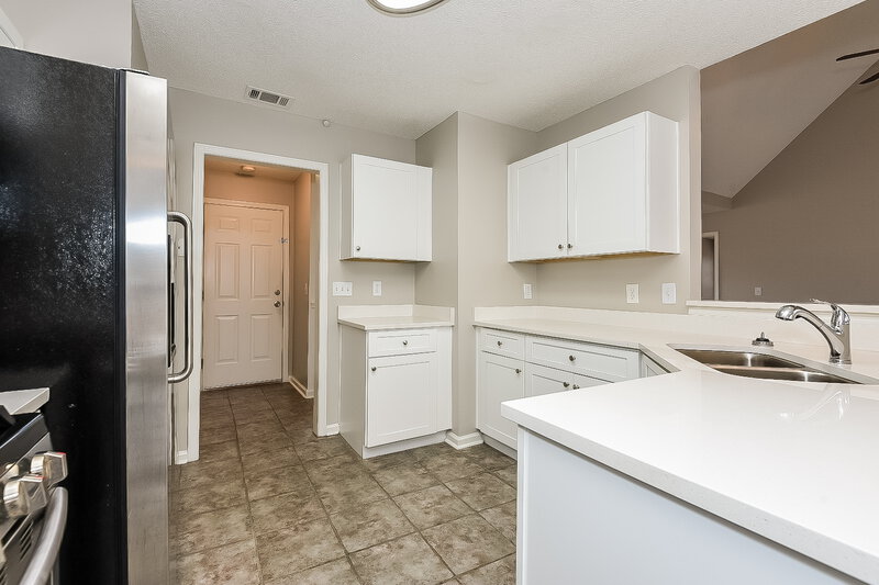 2,900/Mo, 953 Saddle Brooke Dr Dallas, GA 30132 Kitchen View