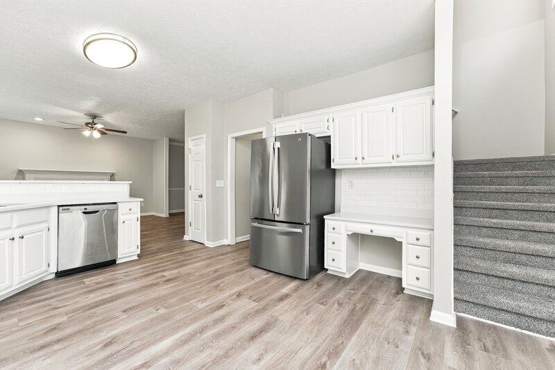 2,085/Mo, 1307 Highfield Dr NE Lawrenceville, GA 30043 Kitchen View 2