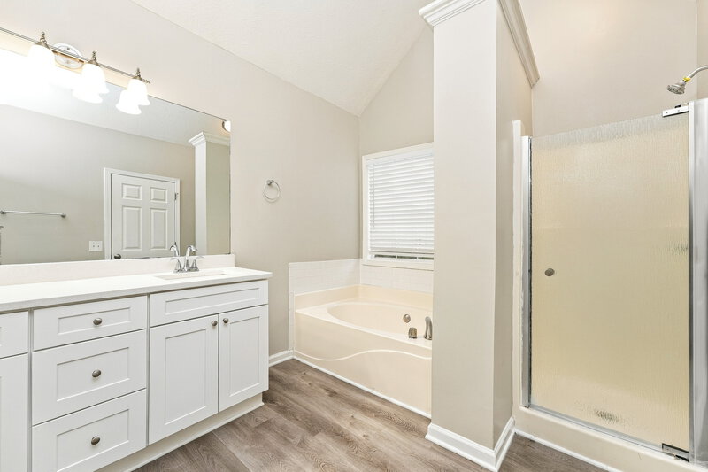 2,085/Mo, 1307 Highfield Dr NE Lawrenceville, GA 30043 Primary Bathroom View 2