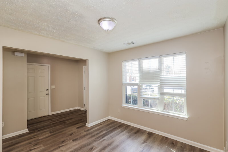 2,010/Mo, 9422 Lakeview Rd Union City, GA 30291 Living Room View