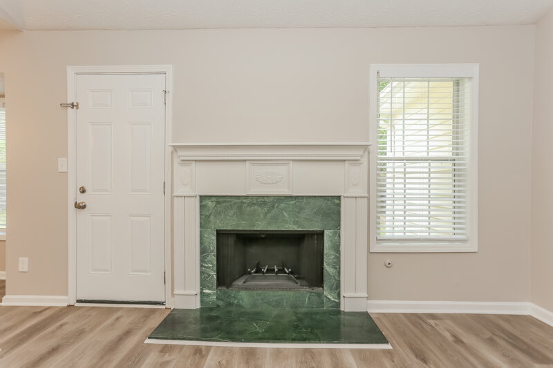 2,040/Mo, 12034 Harbour Town Pkwy Fayetteville, GA 30215 Living Room View 2