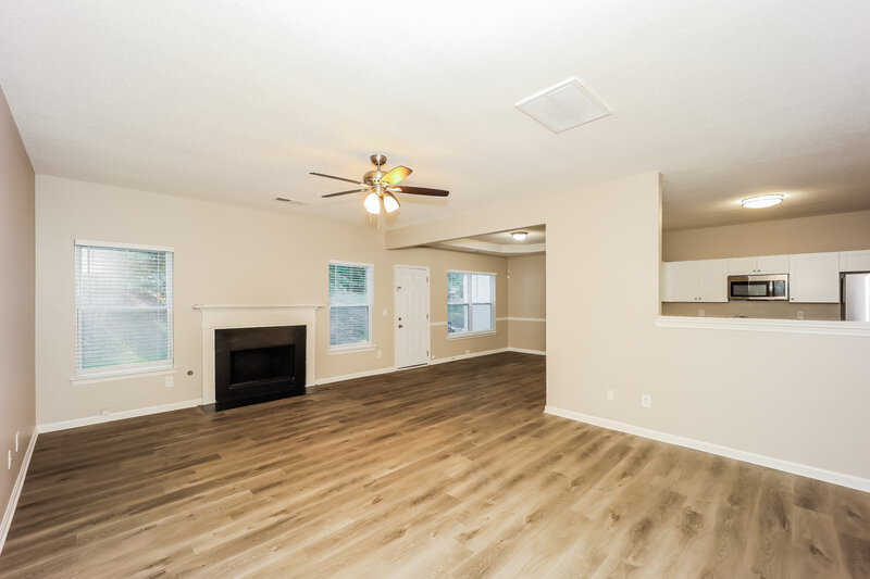 2,035/Mo, 5805 Little River Rd Atlanta, GA 30349 Living Room View