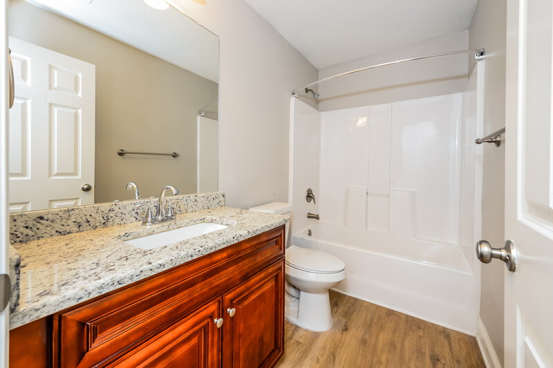 3,100/Mo, 2291 Wentworth Park Dr Morrow, GA 30260 Bathroom View