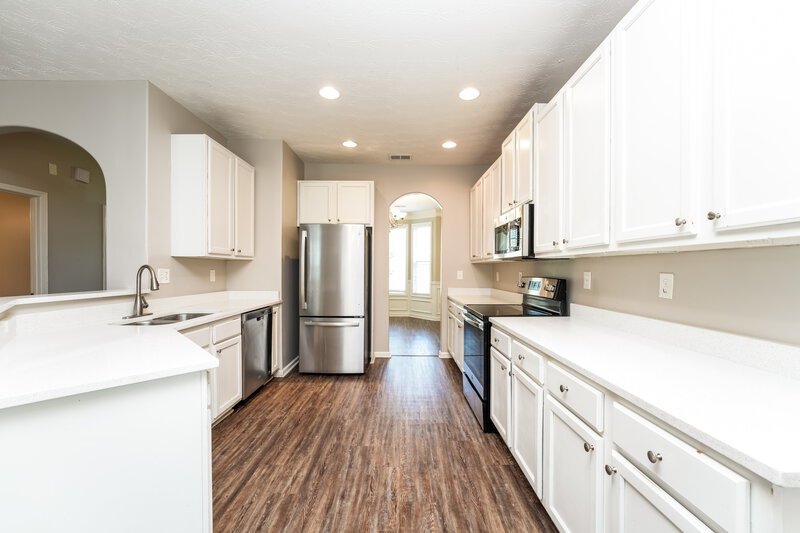 2,595/Mo, 215 Greenland Dr McDonough, GA 30253 Kitchen View