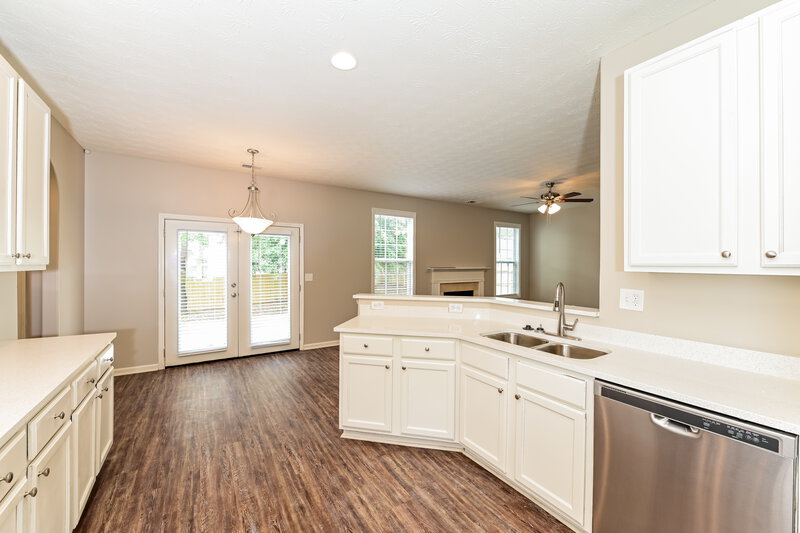 2,645/Mo, 215 Greenland Dr McDonough, GA 30253 Kitchen View 2