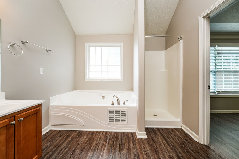 2,595/Mo, 215 Greenland Dr McDonough, GA 30253 Main Bathroom View 2