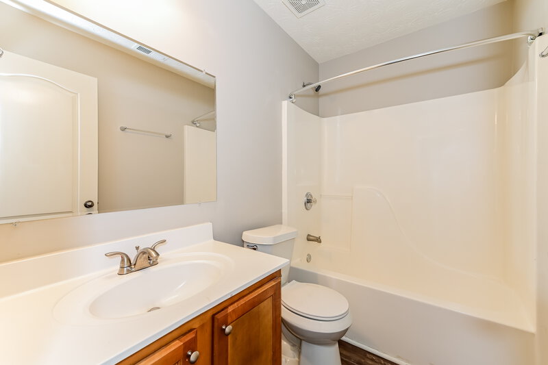 2,645/Mo, 215 Greenland Dr McDonough, GA 30253 Bathroom View
