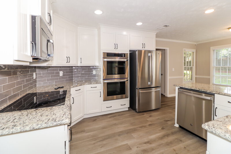 2,830/Mo, 4832 Helga Way NE Woodstock, GA 30188 Kitchen View 3