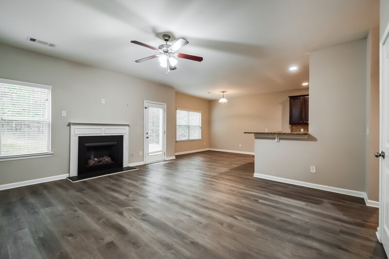 3,940/Mo, 6338 Oakwell Pl Fairburn, GA 30213 Living Room View 2