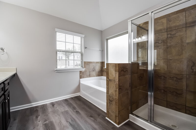 3,940/Mo, 6338 Oakwell Pl Fairburn, GA 30213 Main Bathroom View 2