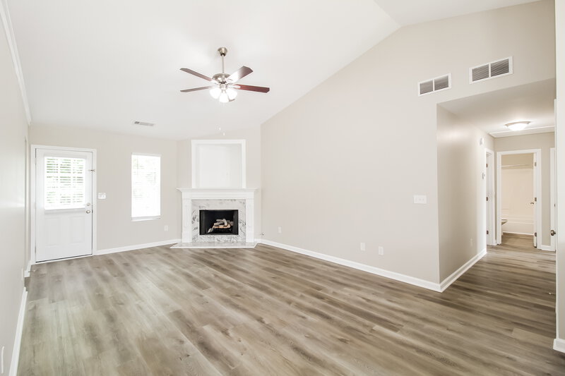 3,400/Mo, 8379 Browns Mill Trce Lithonia, GA 30038 Living Room View