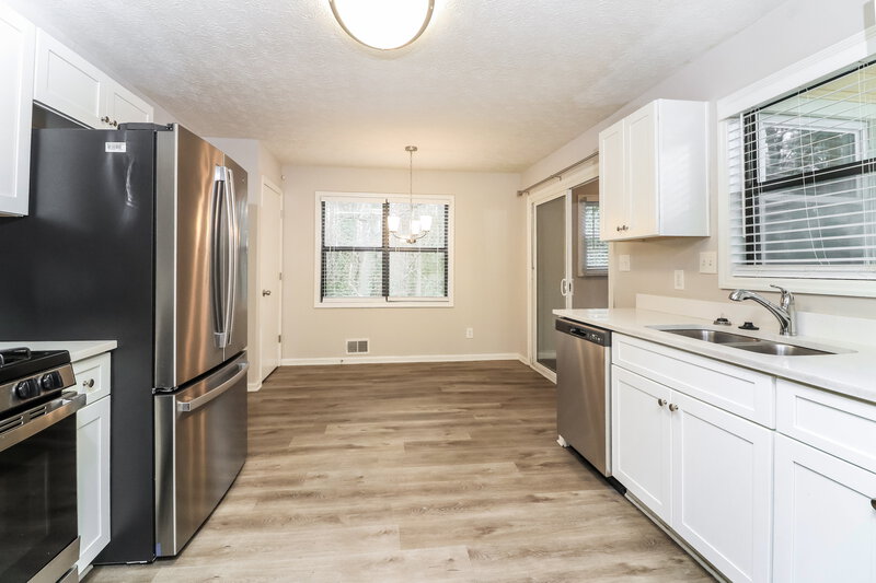 1,965/Mo, 3035 Sumit Wood Dr NW Kennesaw, GA 30152 Kitchen View 2
