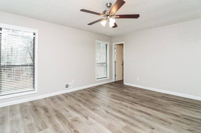 1,965/Mo, 3035 Sumit Wood Dr NW Kennesaw, GA 30152 Main Bedroom View