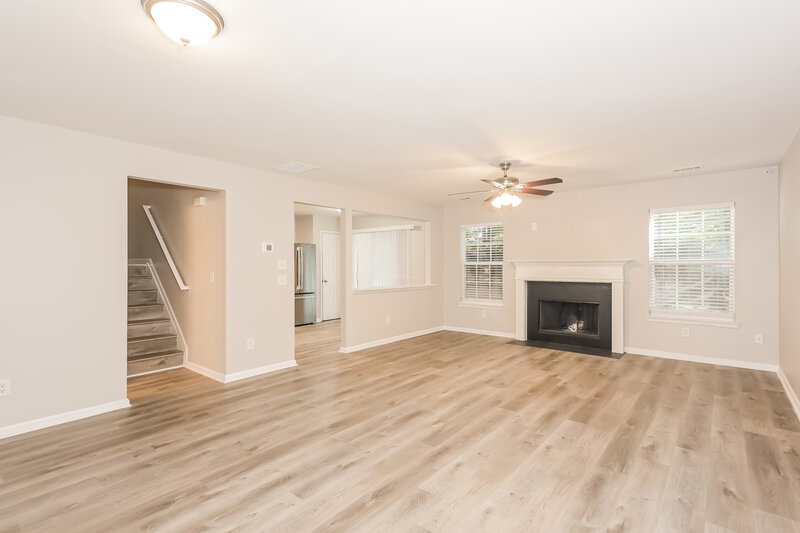 2,000/Mo, 2495 Mayfair Dr Cumming, GA 30040 Living Room View