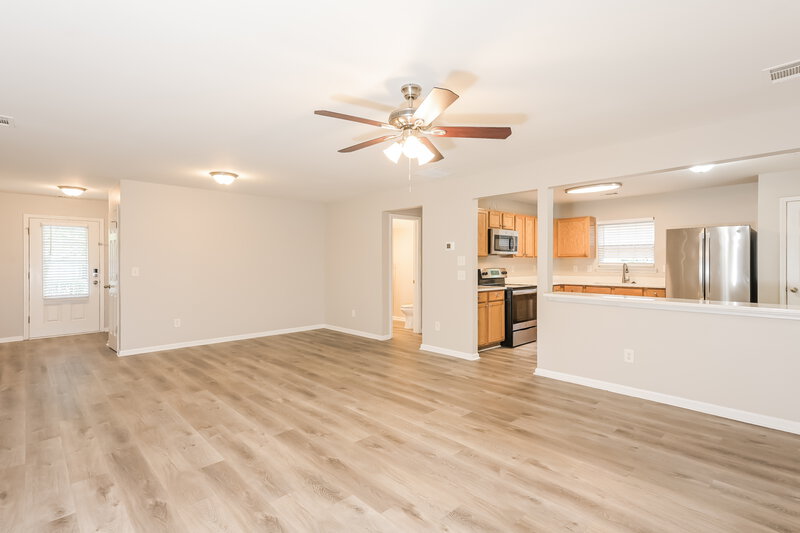 2,000/Mo, 2495 Mayfair Dr Cumming, GA 30040 Living Room View 2