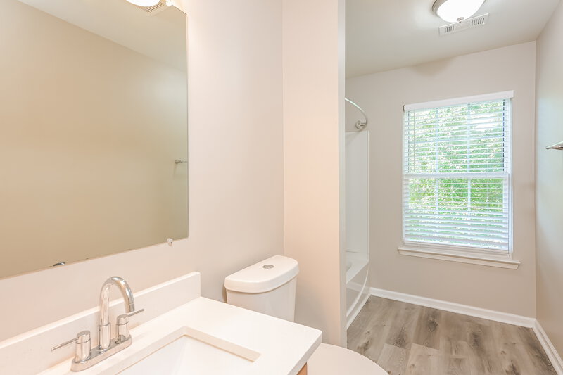 2,000/Mo, 2495 Mayfair Dr Cumming, GA 30040 Bathroom View