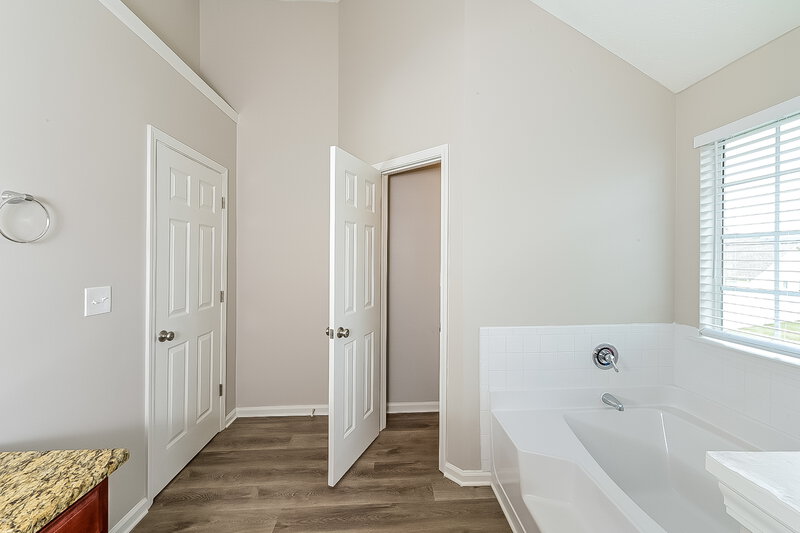 2,880/Mo, 25 Adelaide Dr Covington, GA 30016 Main Bathroom View