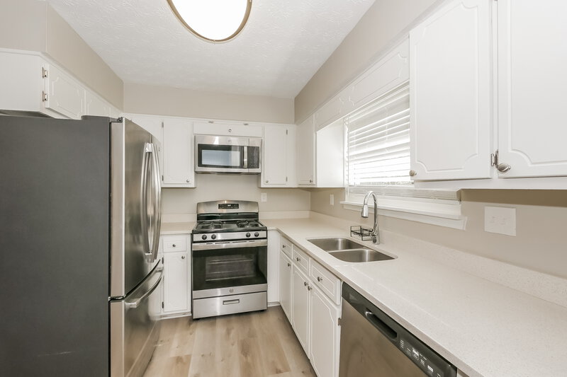 1,965/Mo, 176 Braelinn Courts Peachtree City, GA 30269 Kitchen View