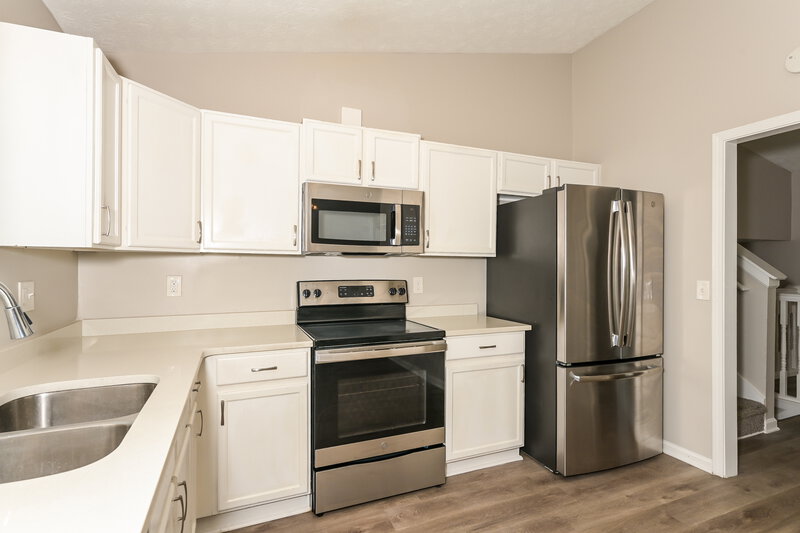 1,840/Mo, 6149 Raleigh Oaks Ct Lithonia, GA 30058 Kitchen View 2