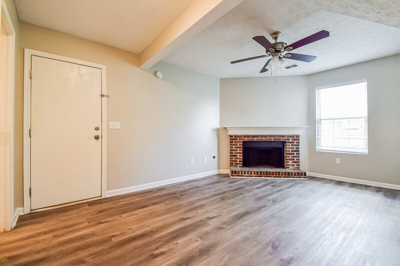 1,865/Mo, 6149 Raleigh Oaks Ct Lithonia, GA 30058 Sitting Room View