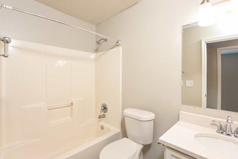 1,840/Mo, 6149 Raleigh Oaks Ct Lithonia, GA 30058 Bathroom View