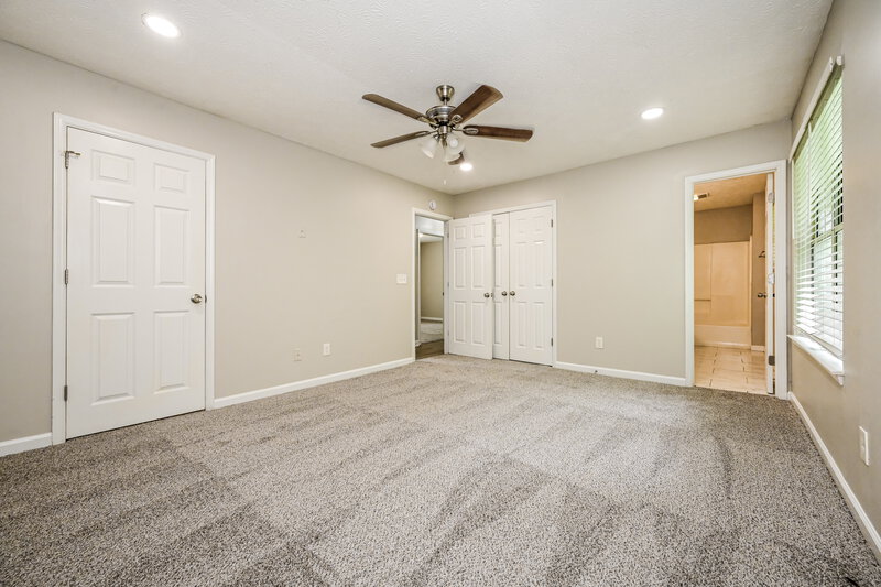2,215/Mo, 2921 Sunset Ct Decatur, GA 30034 Main Bedroom View