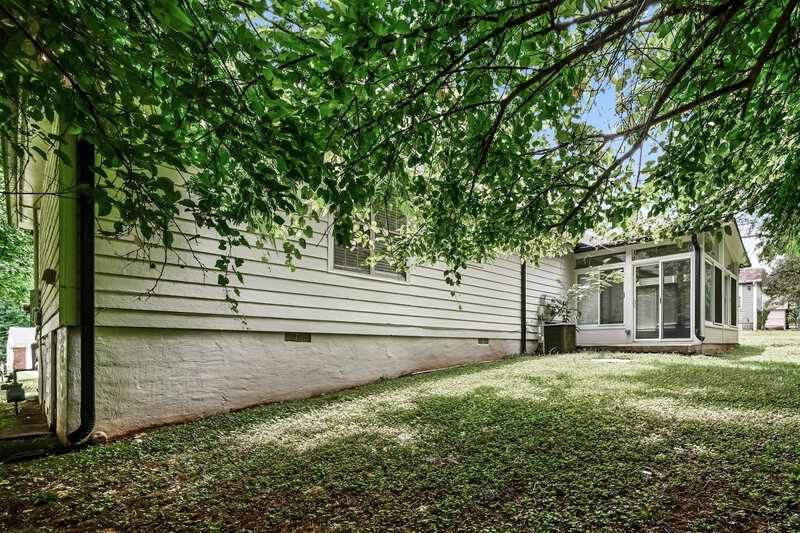 2,215/Mo, 2921 Sunset Ct Decatur, GA 30034 Rear View