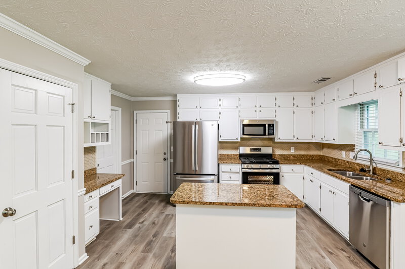 2,310/Mo, 2951 Glynn Creek Ct Snellville, GA 30039 Kitchen View