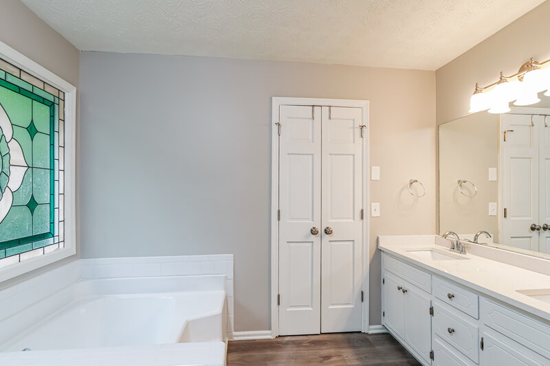 2,310/Mo, 2951 Glynn Creek Ct Snellville, GA 30039 Main Bathroom View