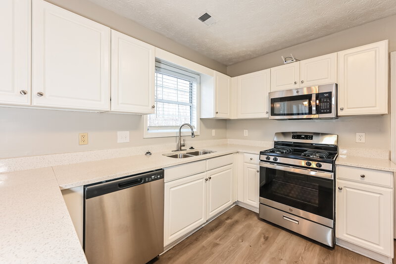 2,255/Mo, 1126 Holly Green Ct Dacula, GA 30019 Kitchen View 2