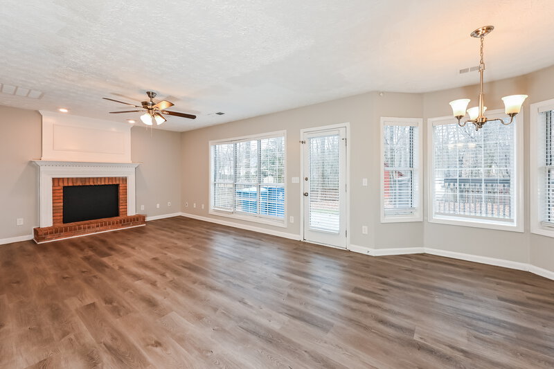 2,255/Mo, 1126 Holly Green Ct Dacula, GA 30019 Family Room View