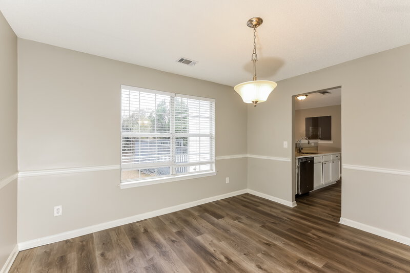 2,210/Mo, 6828 Hill Creek Cove Lithonia, GA 30058 Dining Room View