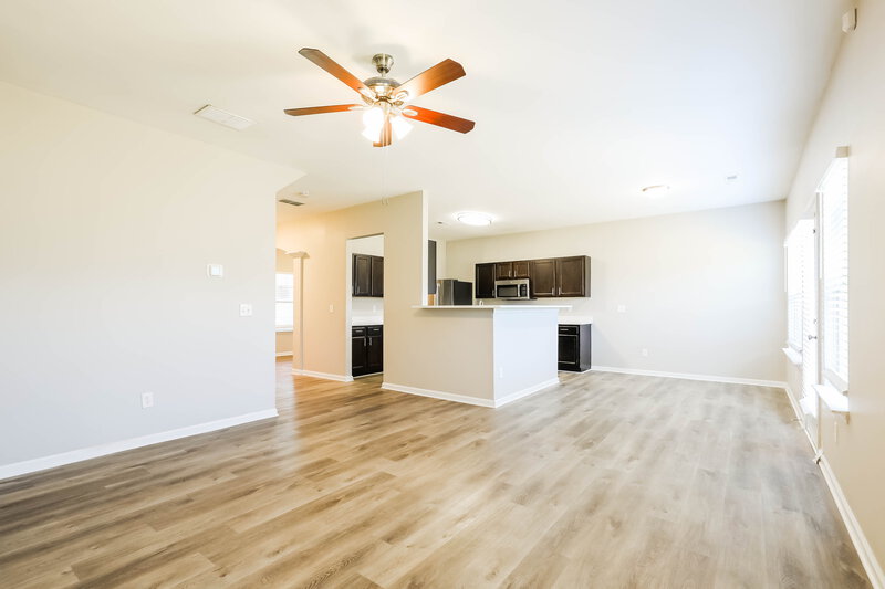 3,360/Mo, 175 Biscayne Terrace Hampton, GA 30228 Living Room View