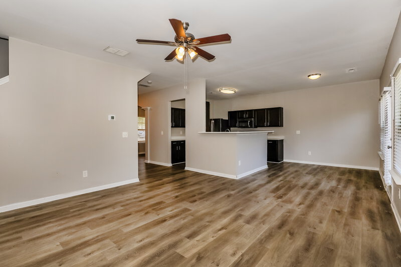 2,350/Mo, 175 Biscayne Terrace Hampton, GA 30228 Living Room View 2