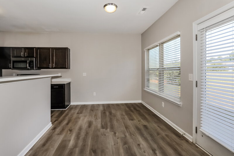 2,350/Mo, 175 Biscayne Terrace Hampton, GA 30228 Breakfast Nook View